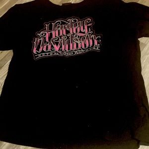 Large Harley Davidson Tee worn only a couple times in perfect condition